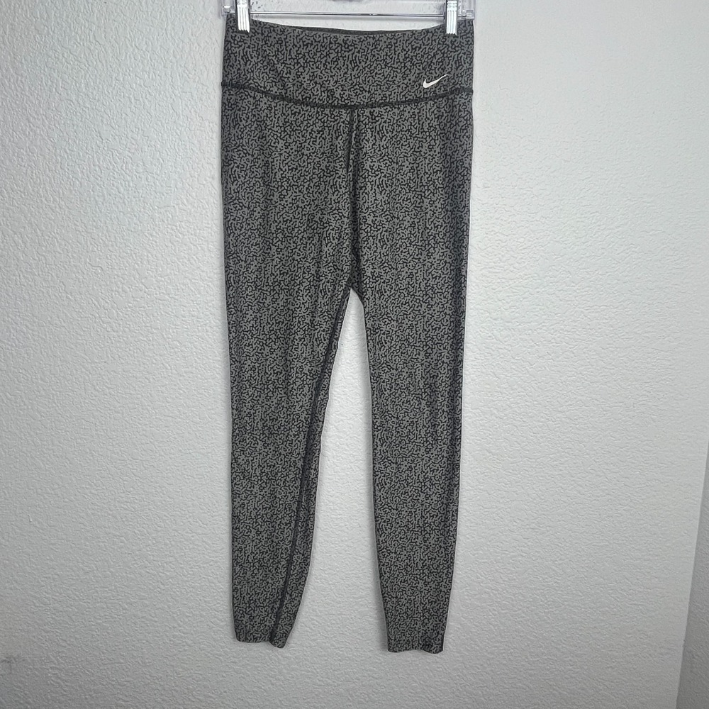 Nike Dri Fit Legend 2.0 Leggings‎ Womens Small Gray Black Leopard Print Stretch